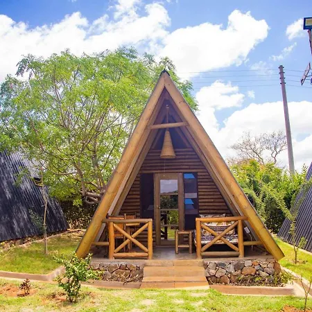 Boma Simba Safari Lodge Voi Exterior photo