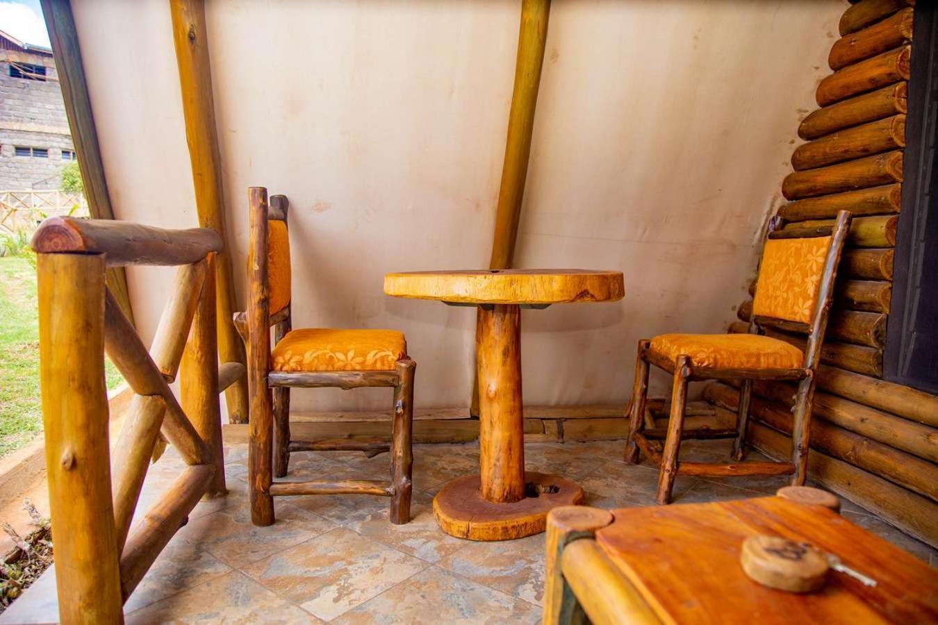 Boma Simba Safari Lodge Voi